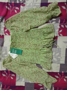 H&M Green Printed Off Shoulder Style Fitting Top