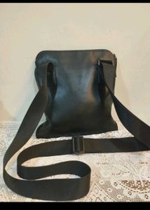 Guess Crossbody Bag🌸