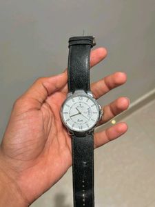 Titan Quartz Watch ⌚