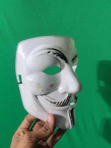 Anonymous Mask - V for Vendetta