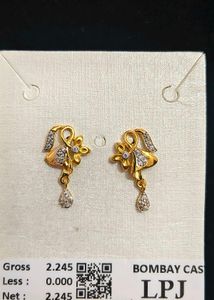 beautiful gold earrings 18 k