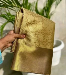 Banarsi Tissue Tanchhui Pattern Silk Saree