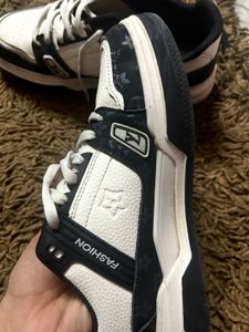 Louis Vuitton LV Trainer ‘White/Black’ – UK 8 (Rep