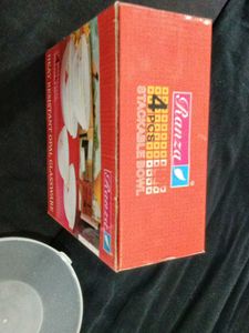Brand new four piece Stackable  bowl