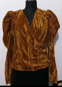 velvet design top more fluffy sleevs..