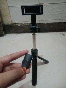 Videos &amp; Selfie Stick With Remote
