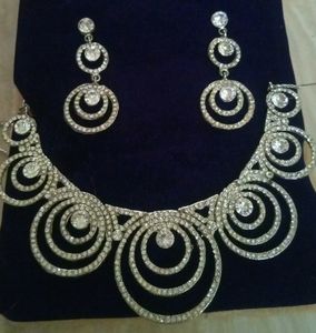 Diamond Stone Necklace Set