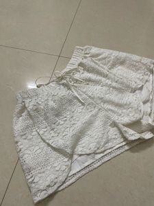 HOLLISTER Y2K White Lace Shorts