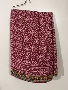 Maroon Bandhani Saree