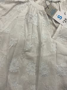 3D Floral Emb Blouse