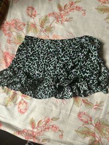 Brand New Skorts