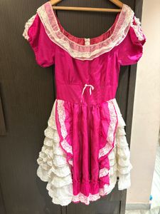 Beautiful Lace Trim Vintage Dress