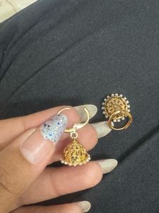Elegant Gold Jhumka Earrings