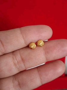 Beautiful New Flower Desine Studs