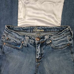 Low Waist Y2K Straight Fit Denim