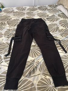 Black Jogger ( Trap, M Size)