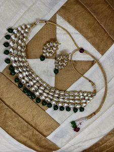 Kundan Jewellery Set