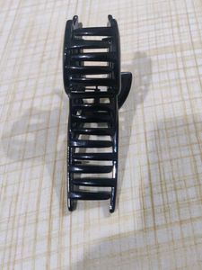 Black Hair Claw Clip