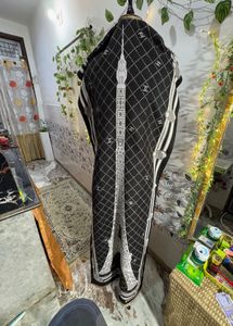 Chanel Eiffel Tower Scarf Semi Winter ❄️