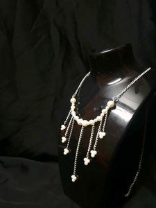 Pearl Dangle Necklace