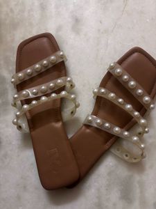 Pearl Strap Flats