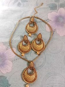 Necklace Earrings And Mangtika