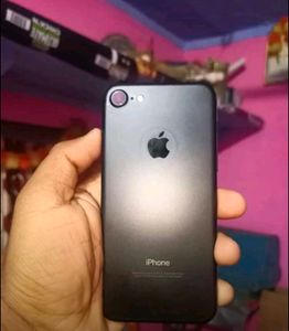 Apple Iphone 7 Midnight Black 128 GB Variant