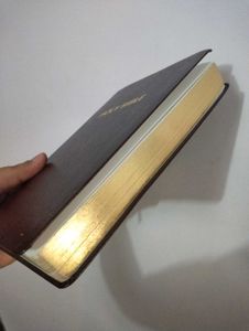 NIV HOLY BIBLE, Leather Cover, Gold Border