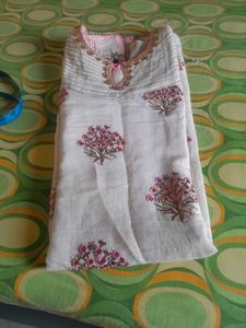 Floral Embroidered Kurta