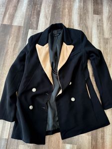 Chic Black Blazer