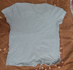 Front Knotted Tshirt
