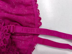 Victoria&#39;s Secret Bra size XS