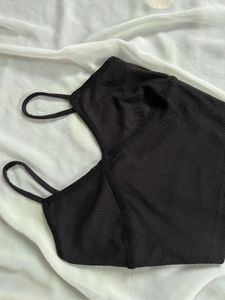 🌸 Black Crop Top 🌸