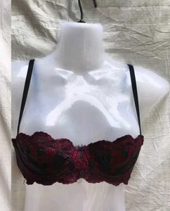 H&amp;M Lace Detail Bra 32C