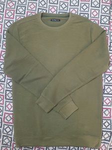 Sweatshirt from Zudio