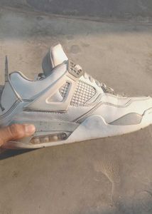 Air Jordan 4 Retro &#34;White Oreo&#34;