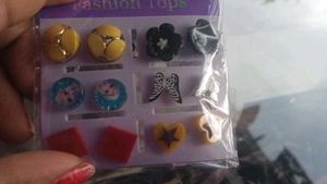 Earing Tops