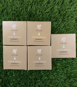 Myglamm Super Serum Compact