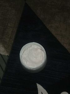 Pond&#39;s Bright Beauty Cream