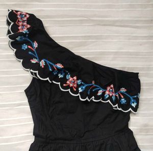 *⁠.⁠✧Floral One-Shoulder Dress