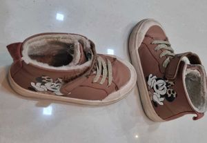 Kids Mickey Mouse Boots 🤎