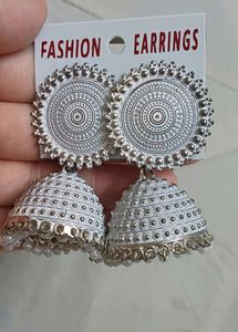 White Jhumka