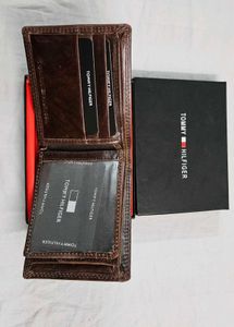 Tommy Hilfiger Leather Wallet with Box