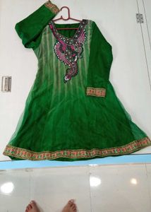 Green Embroidered Kurta