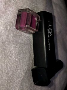 Huda Beauty Matte Lipstick