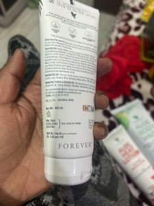 Forever Radiance Face Wash