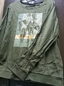 Green Graphic T-shirt