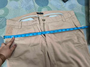 Arrow Casual Khaki Pants for women in 32 waist