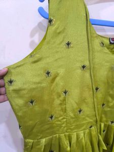 Green kamarbandh Anarkali