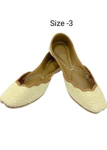 Embroidered Juttis